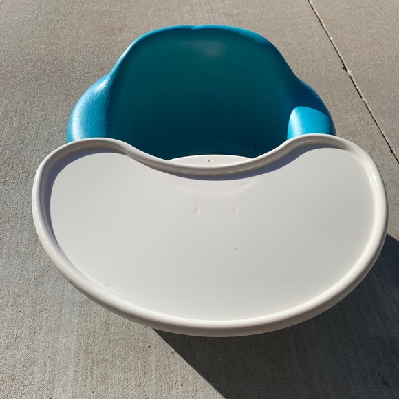Bumbo play infant seat with tray. - Picture 4 of 7